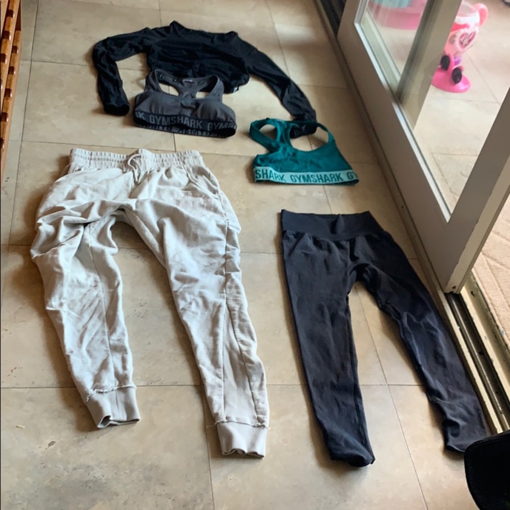 GYMSHARK BUNDLE 6 pieces. All XSMALL and SMALL